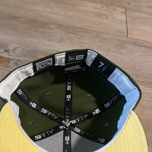 New York Yankees Olive green hat - Picture 4 of 4